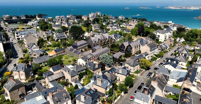 Vue aérienne programme neuf Le Domaine des Corbières à Dinard, quartier de la Malouine